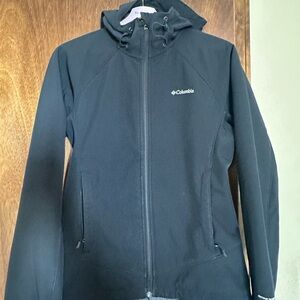 Women’s Columbia Black Hooded Jacket with Sherpa lining